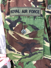 Load image into Gallery viewer, Size 190/104 - Vintage British Army DPM Lightweight Combat Jacket Smock - The Militaria Shop