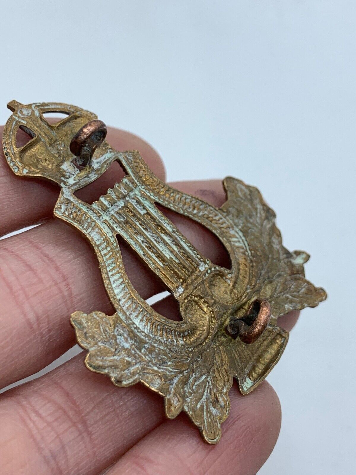 Original WW2 British Army Musicians Kings Crown Brass Cap Badge - The Militaria Shop
