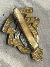 Lade das Bild in den Galerie-Viewer, Original WW1 / WW2 British Army Royal Army Ordnance Corps Cap Badge - The Militaria Shop