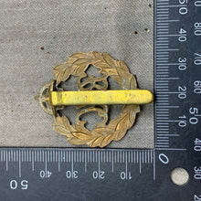 Load image into Gallery viewer, Original WW2 British Army Royal Armoured Corps Cap Badge - The Militaria Shop