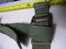 Lade das Bild in den Galerie-Viewer, Original WW2 British Army 44 Pattern Shoulder Cross Straps Set - 1945 Dated - The Militaria Shop