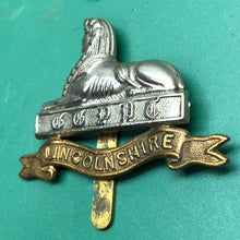 Load image into Gallery viewer, Original WW2 British Army Cap Badge - The Lincolnshire Regiment - The Militaria Shop