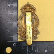 Load image into Gallery viewer, Original WW2 British Army Royal Army Ordnance Corps RAOC Cap Badge - The Militaria Shop