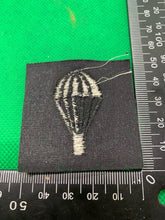 Load image into Gallery viewer, British Army Airborne Paratrooper Lightbulb Badge - Parachute Qualification - The Militaria Shop