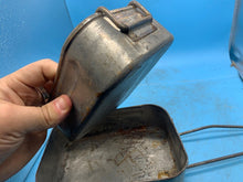 Charger l'image dans la galerie, Original WW2 British Army Soldiers Mess Tin Set - Two Piece - Fold Out Handles - The Militaria Shop