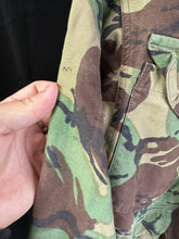 Charger l'image dans la galerie, Original British Army 1968 68 Pattern DPM Combat Jacket Smock - 40" Chest - The Militaria Shop
