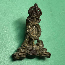 Load image into Gallery viewer, Original WW2 British Army Labour Corps Economy Plastic Cap Badge - The Militaria Shop