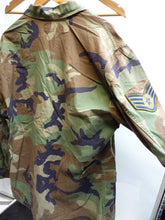 Charger l'image dans la galerie, Genuine US Army Camouflaged BDU Battledress Uniform - 37 to 41 Inch Chest - The Militaria Shop