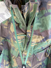 Lade das Bild in den Galerie-Viewer, Genuine British Army DPM Waterproof Jacket Smock - 170/90 - The Militaria Shop