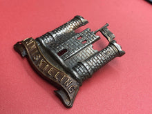 Lade das Bild in den Galerie-Viewer, Original WW1 British Army 6th Inniskilling Dragoons Cap Badge - The Militaria Shop