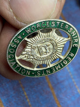 Charger l'image dans la galerie, Original The Worcestershire Regiment Association Lapel Badge - The Militaria Shop