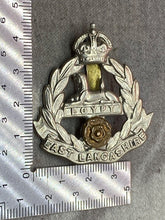 Load image into Gallery viewer, Original WW1 / WW2 British Army East Lancashire Regiment Cap Badge - The Militaria Shop