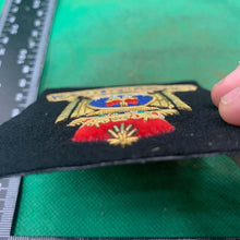 Lade das Bild in den Galerie-Viewer, British Army Bullion Embroidered Blazer Badge - The Wiltshire Regiment - The Militaria Shop