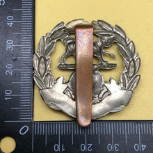Load image into Gallery viewer, Original WW2 British Army Hampshire Regiment Cap Badge - The Militaria Shop