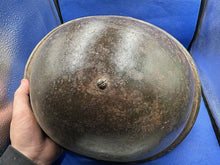 Charger l'image dans la galerie, WW2 British / Canadian Army Mk3 Combat Turtle Helmet - Good Original Helmet - The Militaria Shop