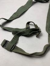 Charger l'image dans la galerie, Original WW2 British Army 44 Pattern Shoulder Cross Straps Set - 1945 Dated - The Militaria Shop