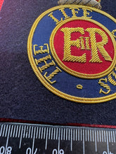 Lade das Bild in den Galerie-Viewer, British Army Bullion Embroidered Blazer Badge - The Life Guards - The Militaria Shop