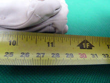 Load image into Gallery viewer, Original WW2 British Army Gunners Winter White Gloves - The Militaria Shop