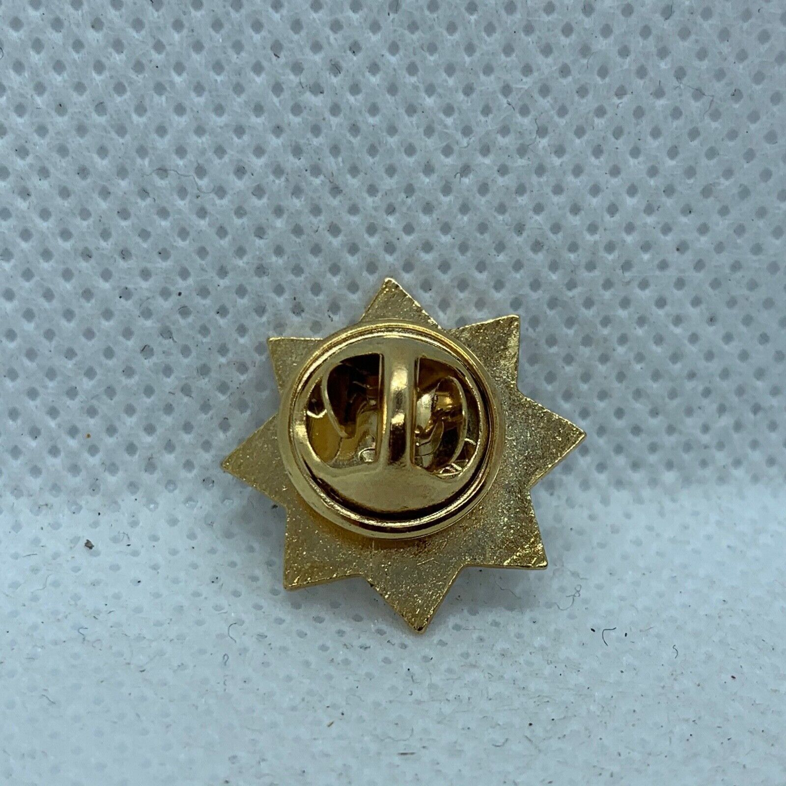 Lincolnshire Regiment - NEW British Army Military Cap/Tie/Lapel Pin Badge #101 - The Militaria Shop
