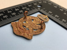 Charger l'image dans la galerie, Genuine WW2 Canadian Army Royal Montreal Regiment Cap Badge - The Militaria Shop