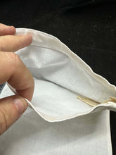 Load image into Gallery viewer, Original WW2 British Army Mess Tin Cover / Dry Food Bag - Rare Linen Variation - The Militaria Shop