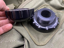 Charger l'image dans la galerie, British Army 44 Pattern Water Carrying Bottle & Shoulder Strap for Medics/Gr - The Militaria Shop