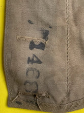 Charger l'image dans la galerie, Original WW2 US Army M1928 Haversack Pack Tail - The Militaria Shop