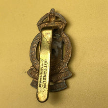 Load image into Gallery viewer, Original WW2 British Army Royal Army Ordnance Corps RAOC Cap Badge - The Militaria Shop