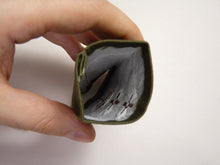 Load image into Gallery viewer, OD Green Rank Slides / Epaulette Pair Genuine British Army - NEW - The Militaria Shop