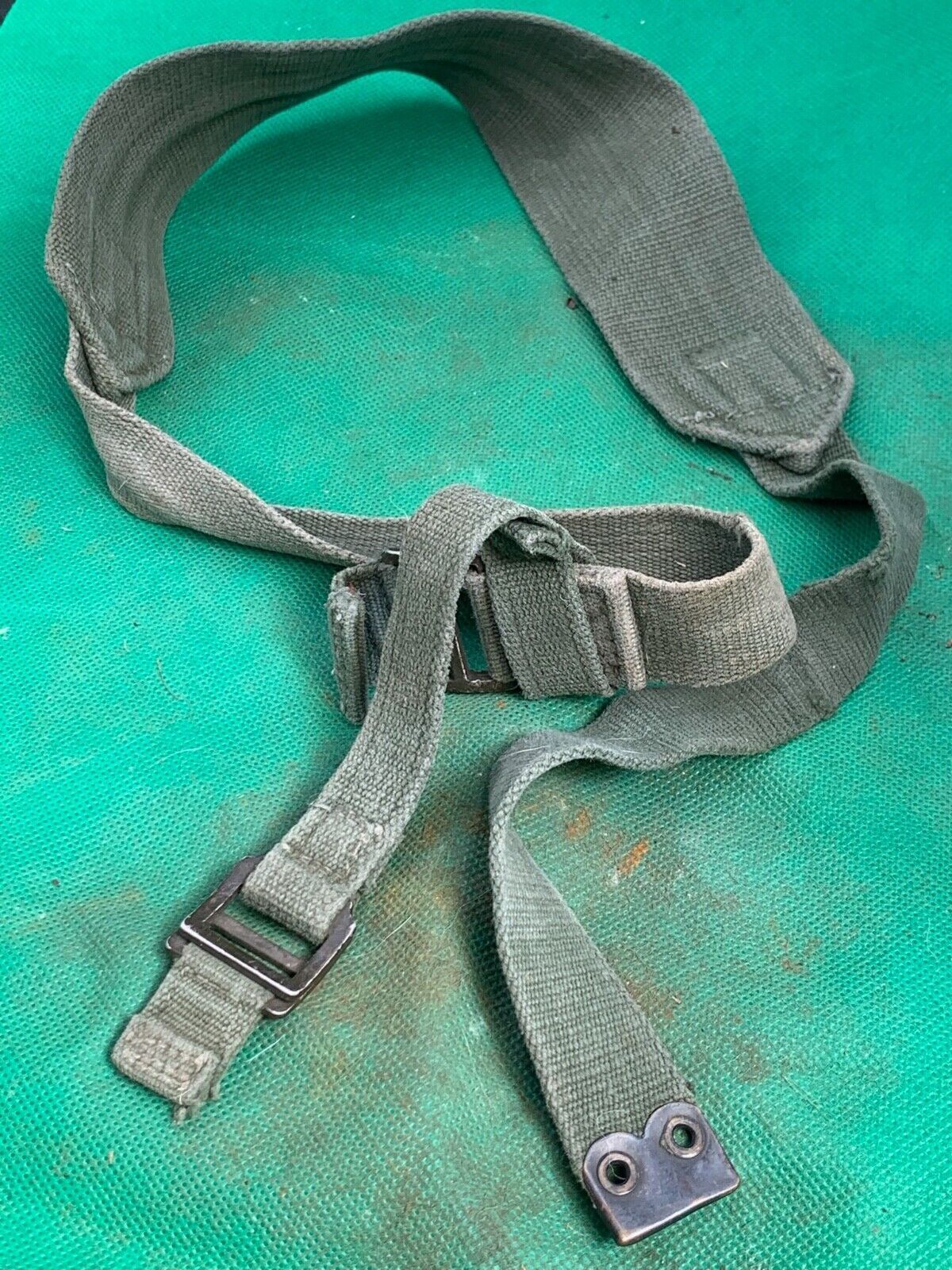 Original WW2 British Army 44 Pattern Shoulder Strap - The Militaria Shop