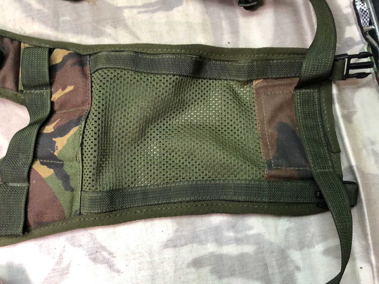 British Army Woodland DPM PLCE Day Pack Bergen Side Pocket Rucksack Yoke - The Militaria Shop