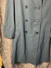 Charger l'image dans la galerie, Original British RCAF Airman Mans's Raincoat - The Militaria Shop