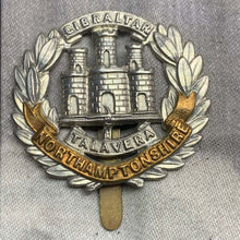 Charger l'image dans la galerie, Original WW2 Northamptonshire Regiment British Army Cap Badge - The Militaria Shop