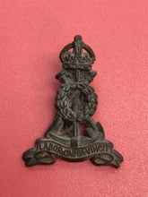 Charger l'image dans la galerie, Original WW2 British Army Cap Badge - Royal Pioneer Corps - Plastic Economy - The Militaria Shop