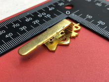 Load image into Gallery viewer, 13th 18th Royal Hussars "QC" ~ Genuine British Army Military Cap Badge - The Militaria Shop