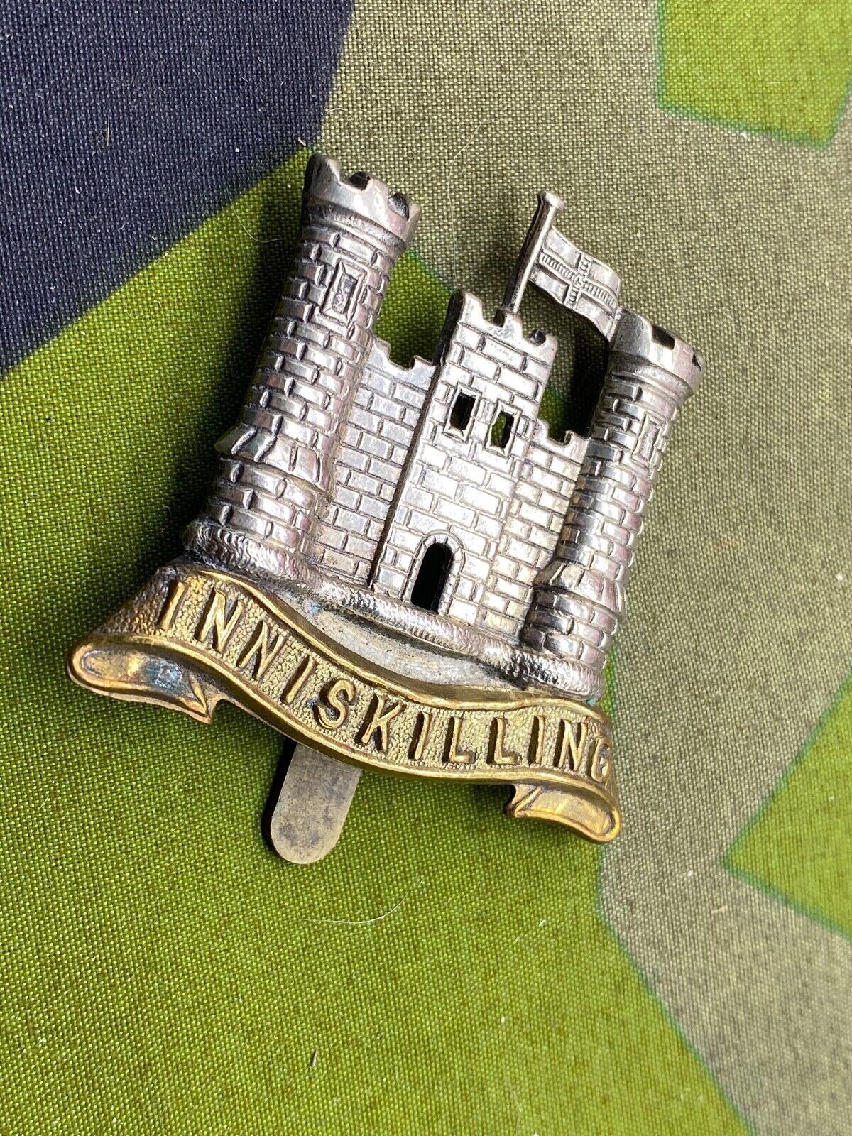 British Army The Inniskilling Regiment Cap Badge - The Militaria Shop