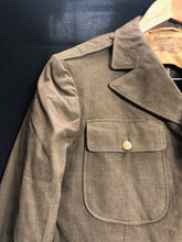 Lade das Bild in den Galerie-Viewer, Original WW2 US Army Class A Dress Jacket 1942 - Private Ryan Prop - 37" Lo - The Militaria Shop