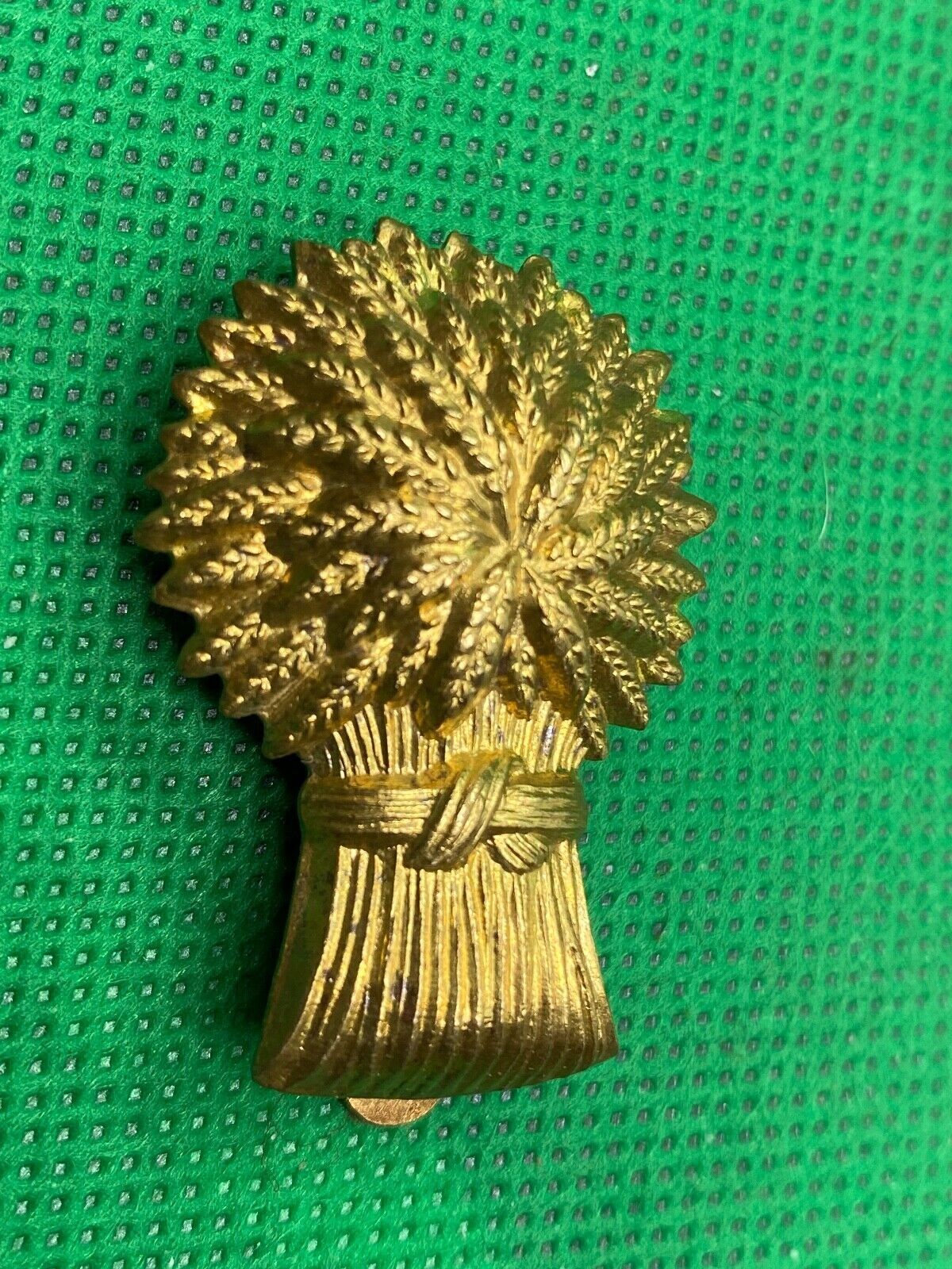 British Army - Lothian's and Border Horse Cap Badge - The Militaria Shop