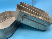 Charger l'image dans la galerie, Original WW2 British Army Soldiers Mess Tin Set - Two Piece - Fold Out Handles - The Militaria Shop