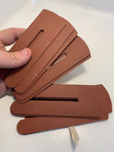 Charger l'image dans la galerie, RARE WW2 British Army Economy Issue Button Cleaning Stick - The Militaria Shop