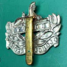 Load image into Gallery viewer, Original WW1/WW2 British Army Cap Badge - The Gloucestershire Regiment - The Militaria Shop