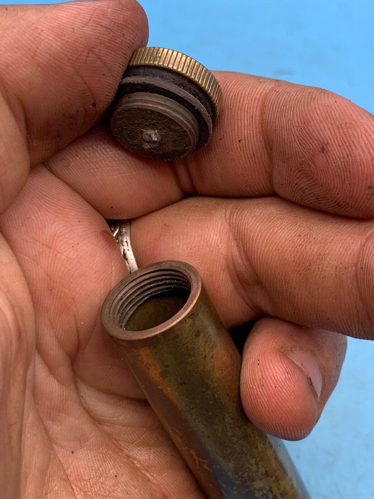 Original British Army WW1 / WW2 SMLE Lee Enfield Brass Oil Bottle - The Militaria Shop