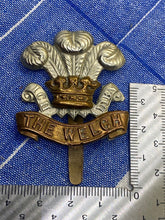 Load image into Gallery viewer, Original WW1 / WW2 British Army The Welsh Regiment Cap Badge - The Militaria Shop