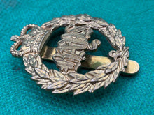 Load image into Gallery viewer, 2nd Queen's Bays Dragoon Guards Genuine Cap Badge Queen's Crown - The Militaria Shop