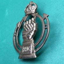 Load image into Gallery viewer, Original WW2 Royal Armoured Corps - Kings Crown British Army Cap Badge - The Militaria Shop