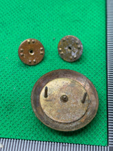 Charger l'image dans la galerie, Genuine US Army Collar Disc Badges Pair - Signal Corps - The Militaria Shop