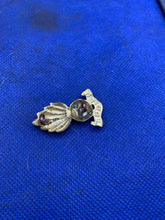 Load image into Gallery viewer, Royal Artillery British Army Cap/Beret/Collar Badge - The Militaria Shop