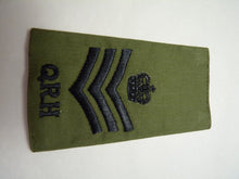 Lade das Bild in den Galerie-Viewer, QRH Royal Horse OD Green Rank Slides / Epaulette Pair Genuine British Army - NEW - The Militaria Shop