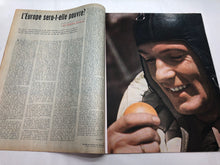 Load image into Gallery viewer, Original French Language WW2 Propaganda Signal Magazine - No.15 1943 - The Militaria Shop