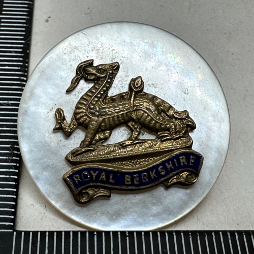 Original WW1 British Army Royal Berkshire Sweetheart Brooch